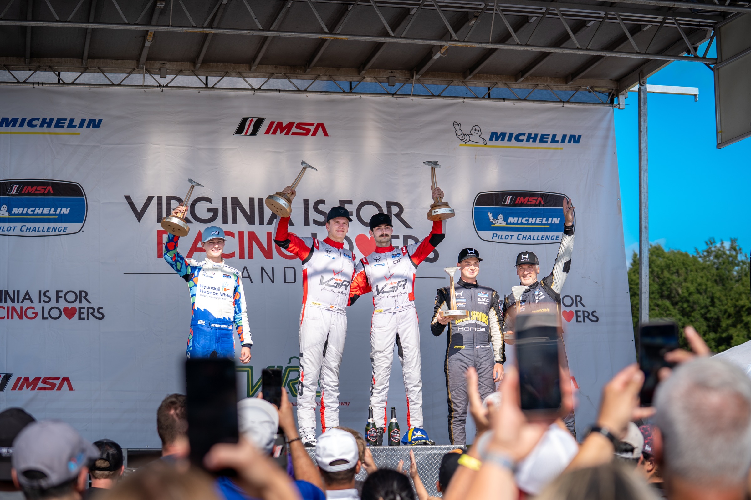 VGR celebrates its TCR class victory at VIRginia International Raceway
